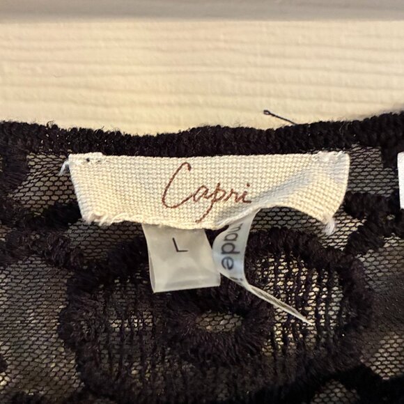 Capri Black Lace Top - EUC - Picture 4 of 9